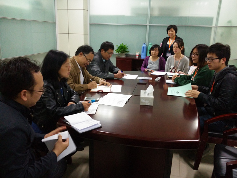 潘扬教授、李念光教授、刘学湘副教授和薛峰老师在正大天晴药业集团检查